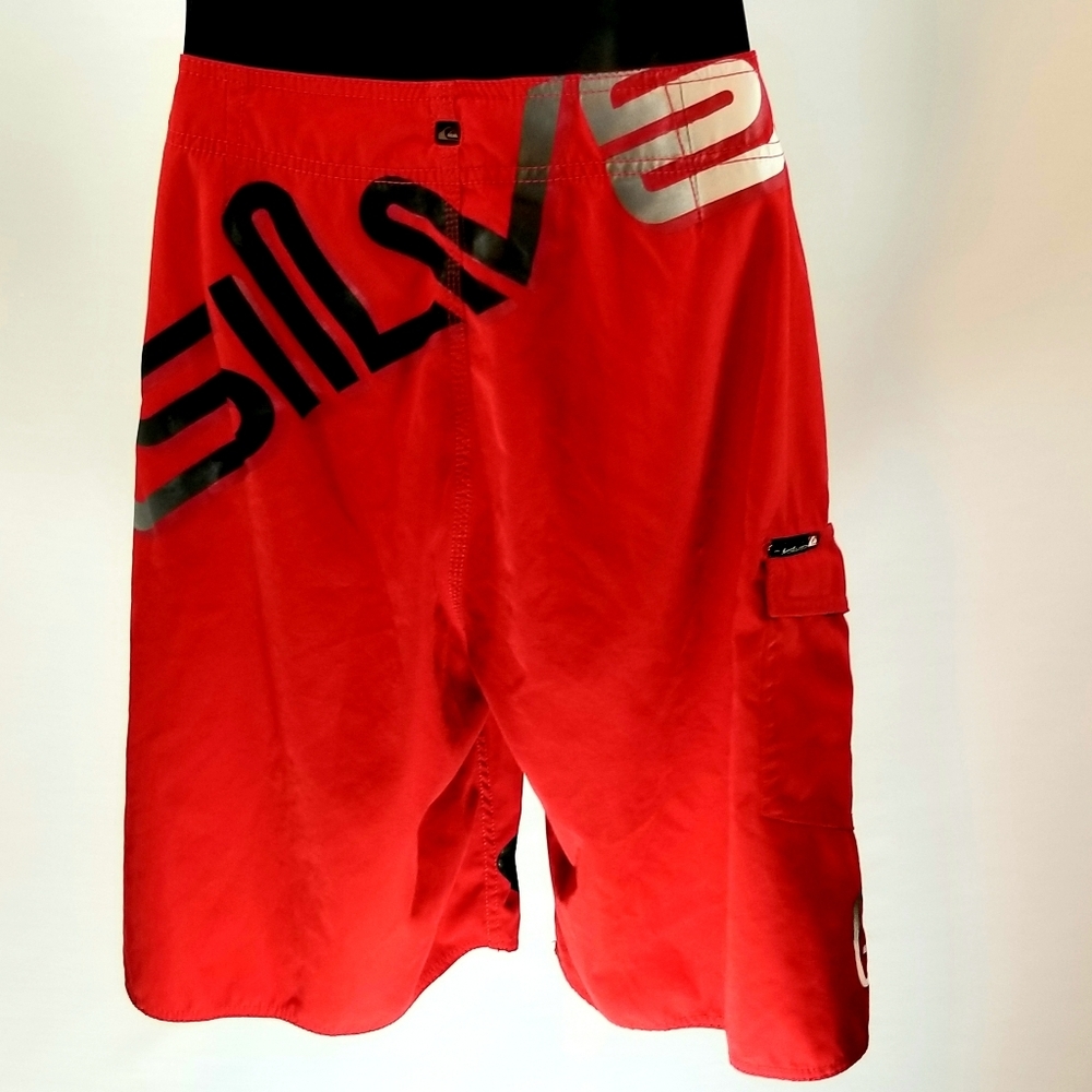 Quicksilver Boardshorts Red Sz 32  Like New Condit